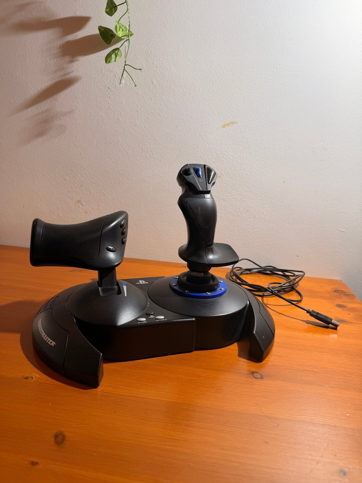 Thrustmaster T.Flight Hotas 4 Joystick voor PlayStation, Zo goed als nieuw, Thrustmaster, Overige typen, PlayStation