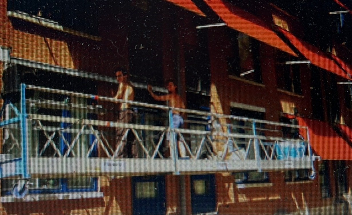 Skyworks hangbrug installatie, Ophalen, Zo goed als nieuw, Gevelsteiger, 5 meter of hoger