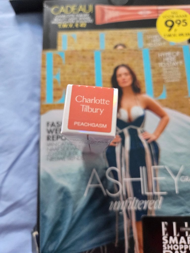 Charlotte Tilbury highlighter Peachgasm, Wangen, Nieuw, Ophalen of Verzenden, Make-up