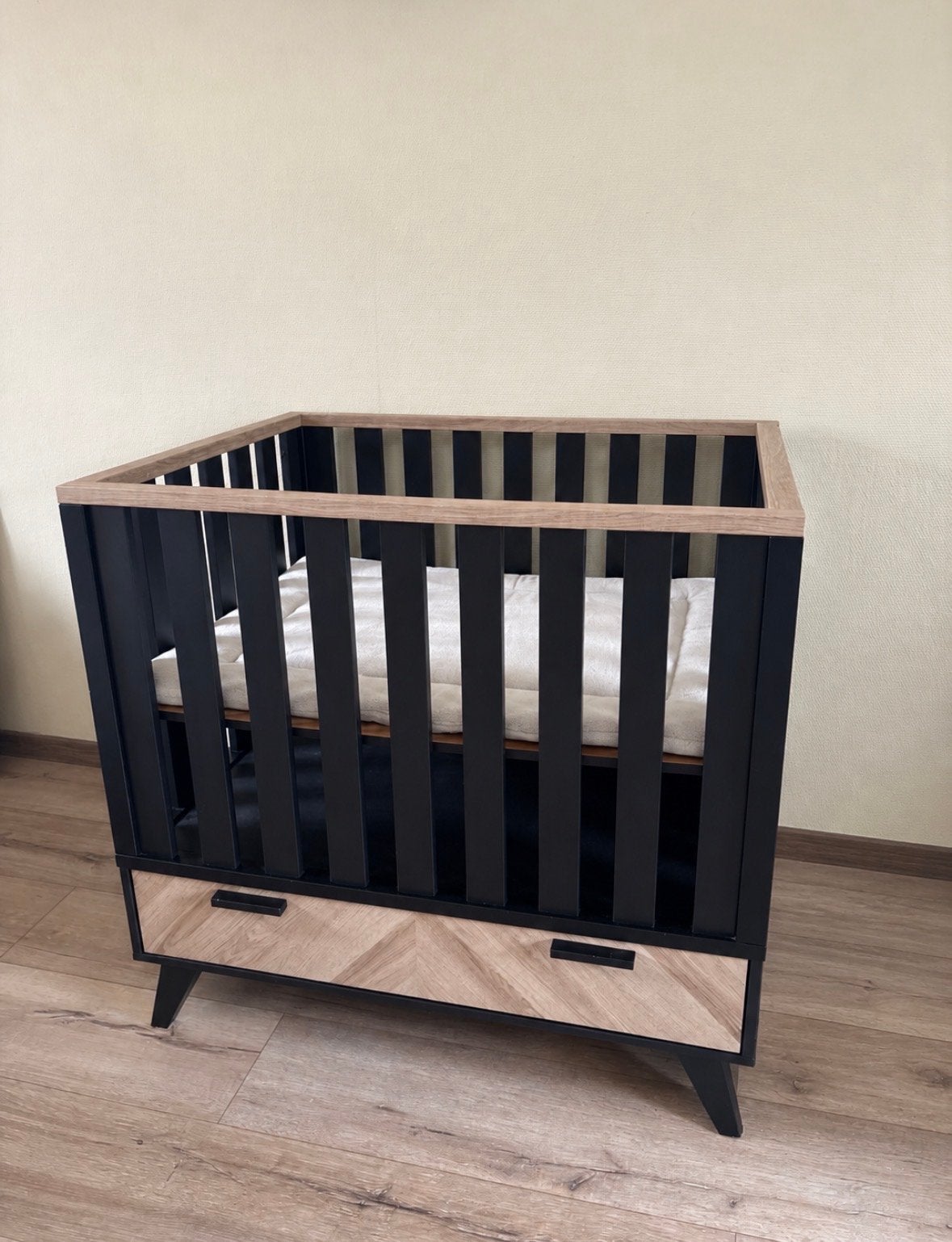 Interbaby Lancaster Box - Zwart/Hout, Ophalen, Gebruikt, Rechthoekig, In hoogte verstelbaar