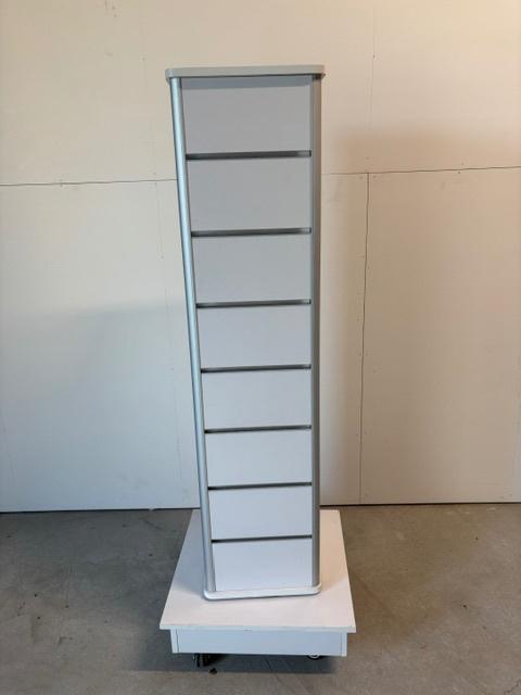 Display met slatwall, Ophalen, Zo goed als nieuw