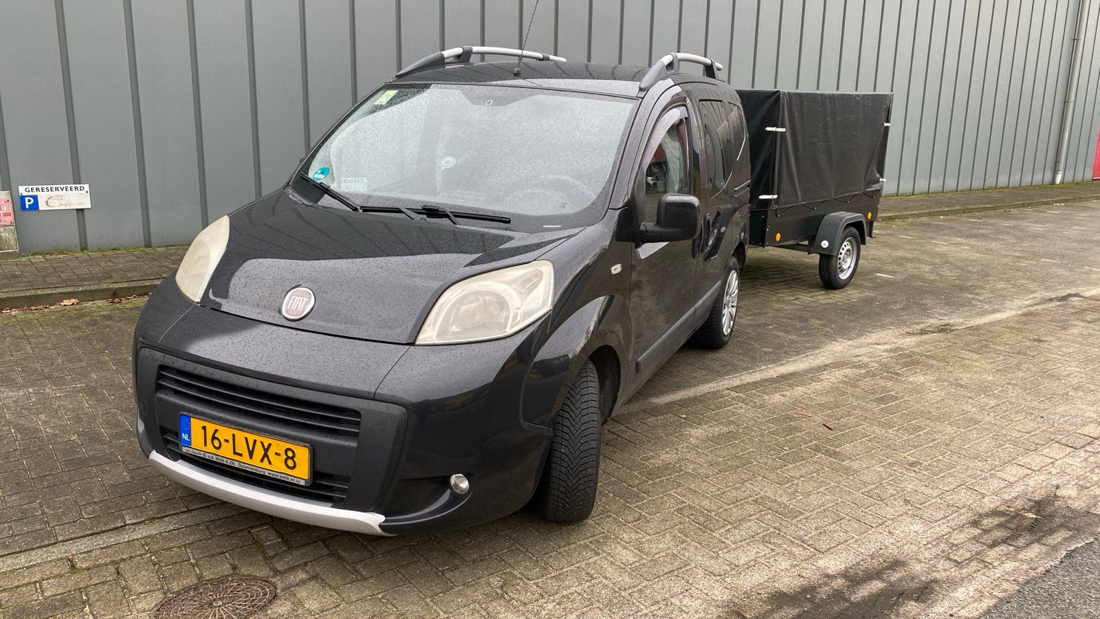 Fiat Qubo 1.4 54KW 2010 Zwart afneembare trekhaak., Auto's, Fiat, Zwart, 4 cilinders, 400 kg, Zwart
