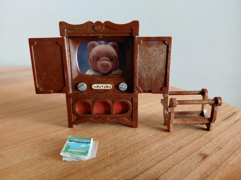 Sylvanian families zeldzame televisiekast/drie plaatjes/1991, Ophalen of Verzenden, Zo goed als nieuw, Poppenhuis