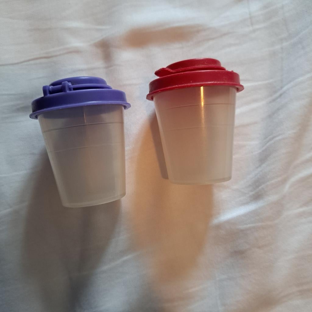Tupperware peper en zoutstel Paars en Rood, Ophalen of Verzenden, Gebruikt, Paars, Bus of Trommel