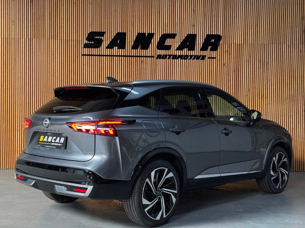 Nissan Qashqai 1.3 MHEV Xtronic Tekna Plus PANO|BOSE|HUD|FUL, Zwart, 4 cilinders, 3 kWh, Automatische klimaatregeling