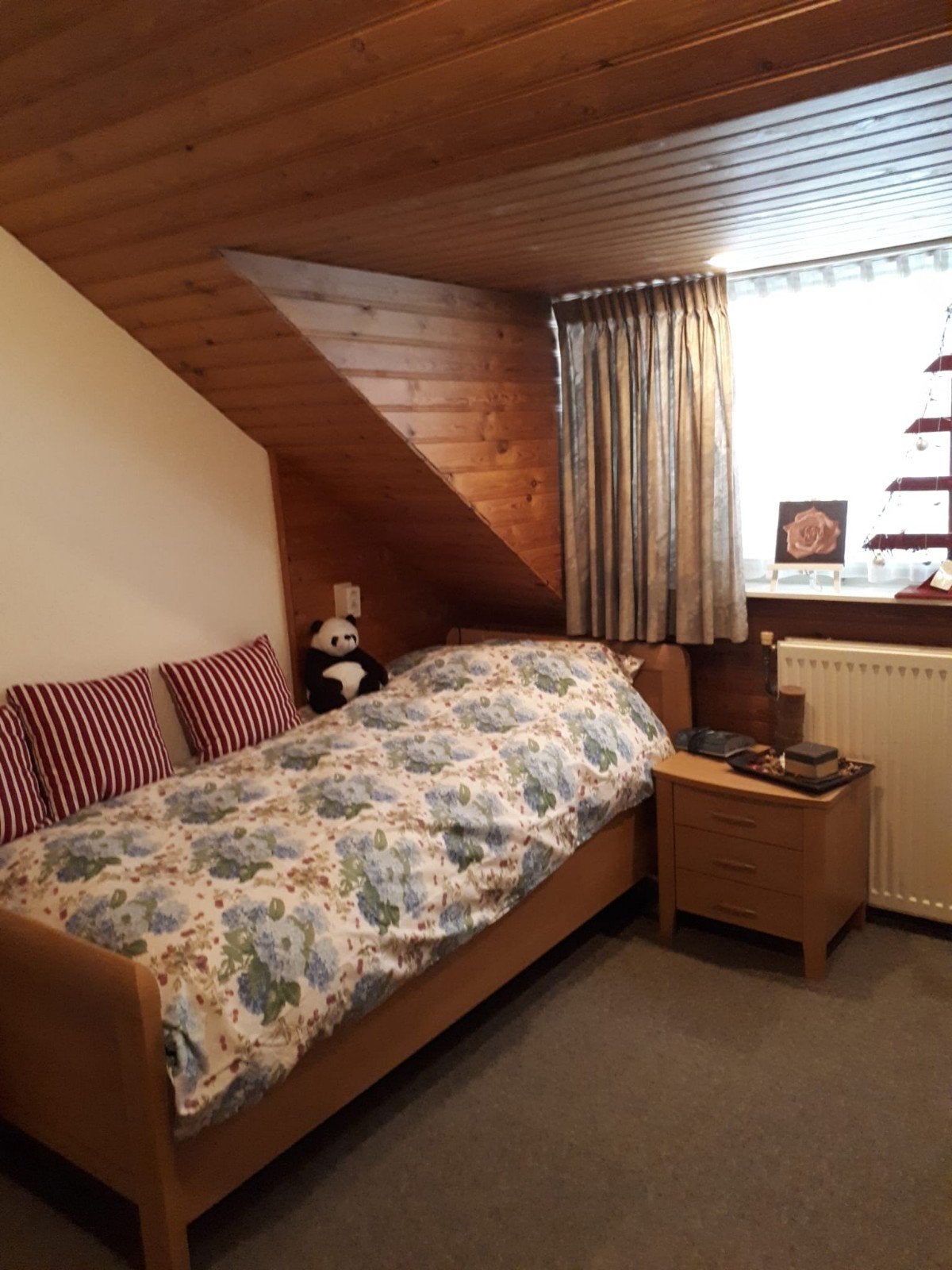 senioren slaapkamer, Ophalen, Zo goed als nieuw, Eenpersoons, Hout