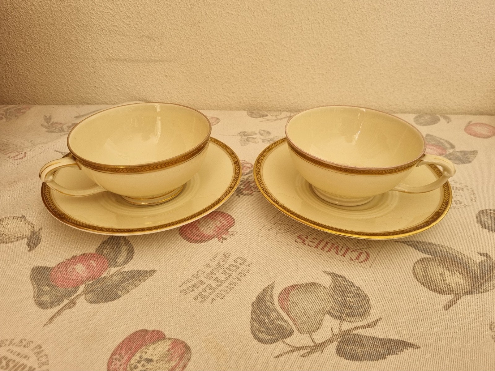 Vintage Pirkenhammer porseleinen kop en schotel set, Antiek en Kunst, Ophalen of Verzenden