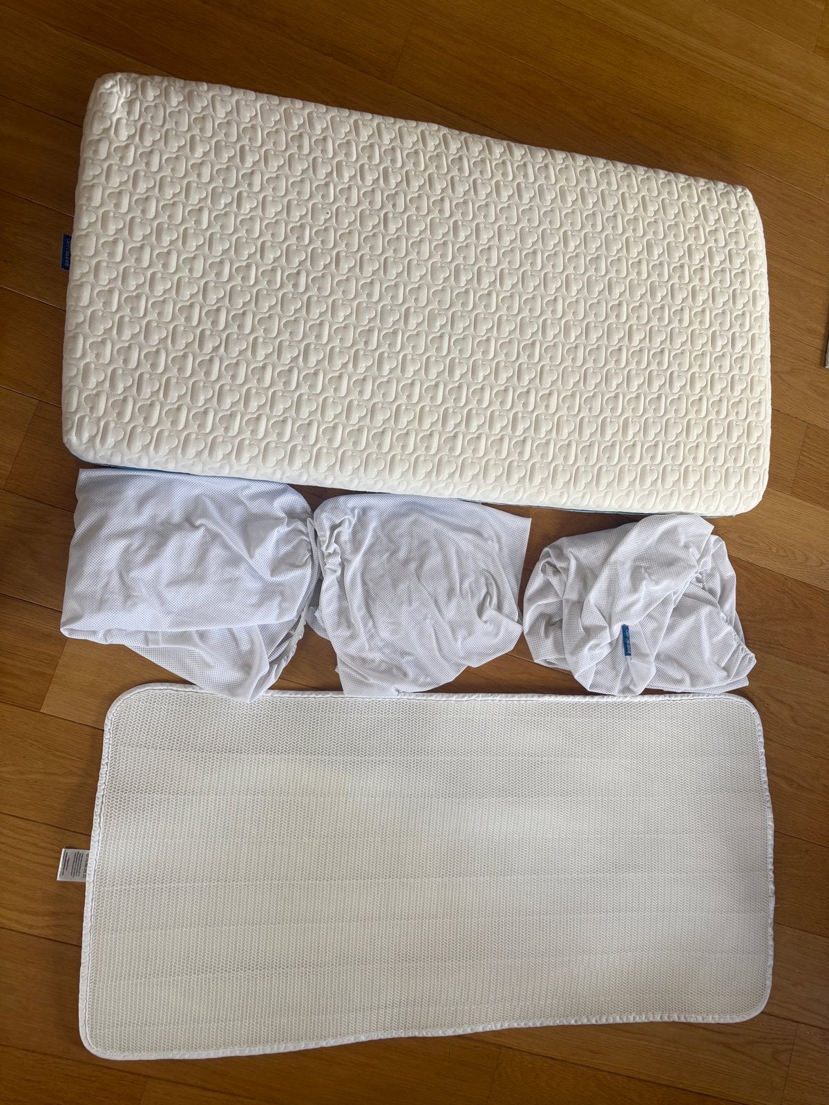 AeroSleep Evolution matras+beschermer+3 hoeslakens, Ophalen, Gebruikt, Jongetje of Meisje, Matrasbeschermer