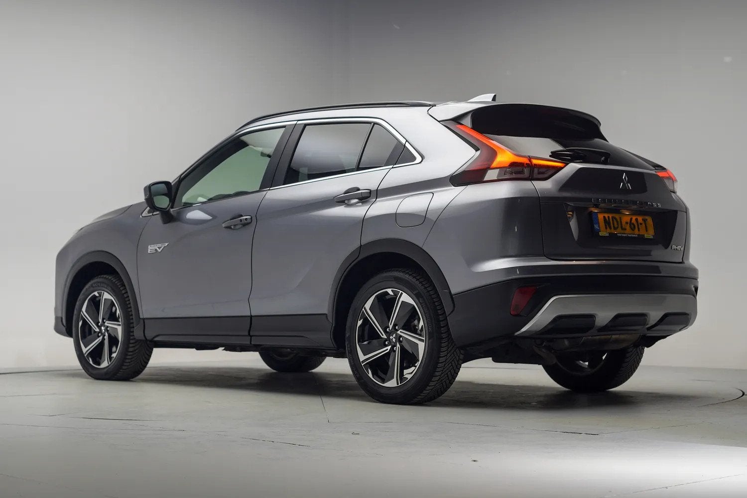 Mitsubishi Eclipse Cross 2.4 PHEV Business Intense+ Aut. [ L, Auto's, Automaat, Verwarmde buitenspiegels, Bedrijf, Vierwielaandrijving