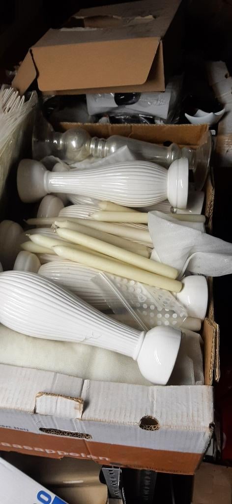 Witte Kandelaars en Kaarsen Set - Elegant en Sfeervol, Ophalen of Verzenden