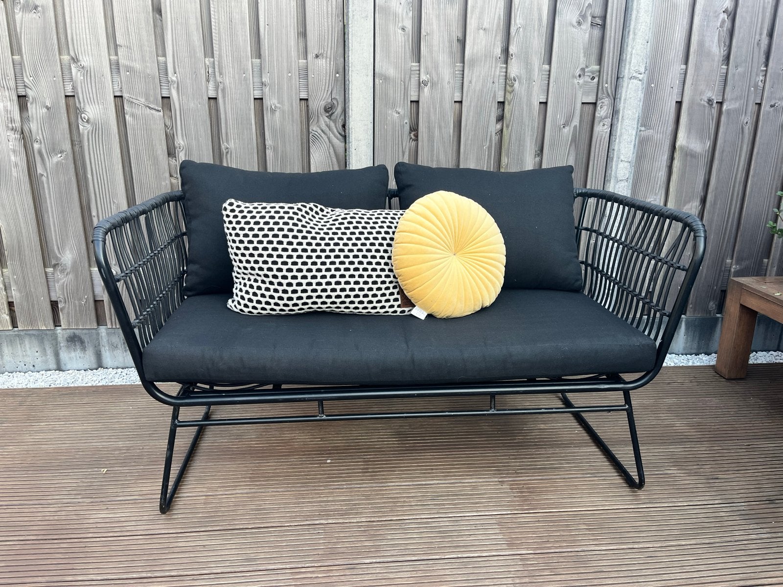Zwarte loungeset met 2 stoelen en 1 bank, Tuin en Terras, Tuinsets en Loungesets, Ophalen, 4 zitplaatsen, Zo goed als nieuw, Loungeset