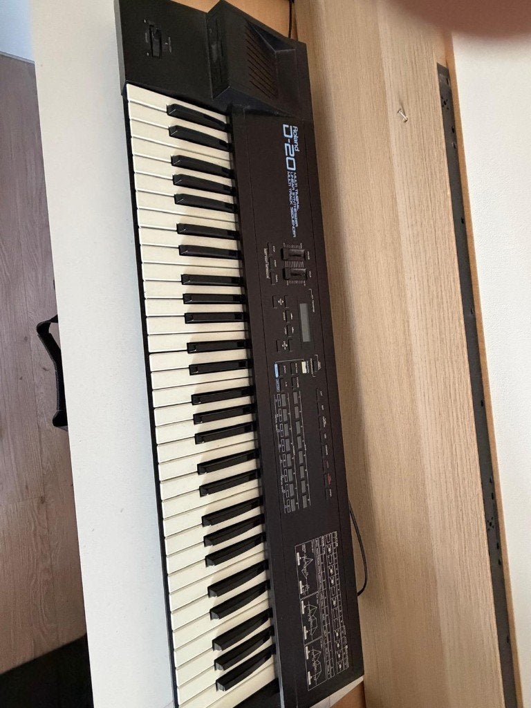 Roland D-20, Roland, Ophalen of Verzenden, Met midi-aansluiting, 61 toetsen