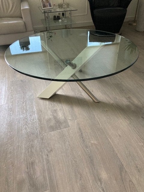 Glazen salontafel met metalen en houten onderstel, Huis en Inrichting, Tafels | Salontafels, Ophalen, Gebruikt, 100 tot 150 cm