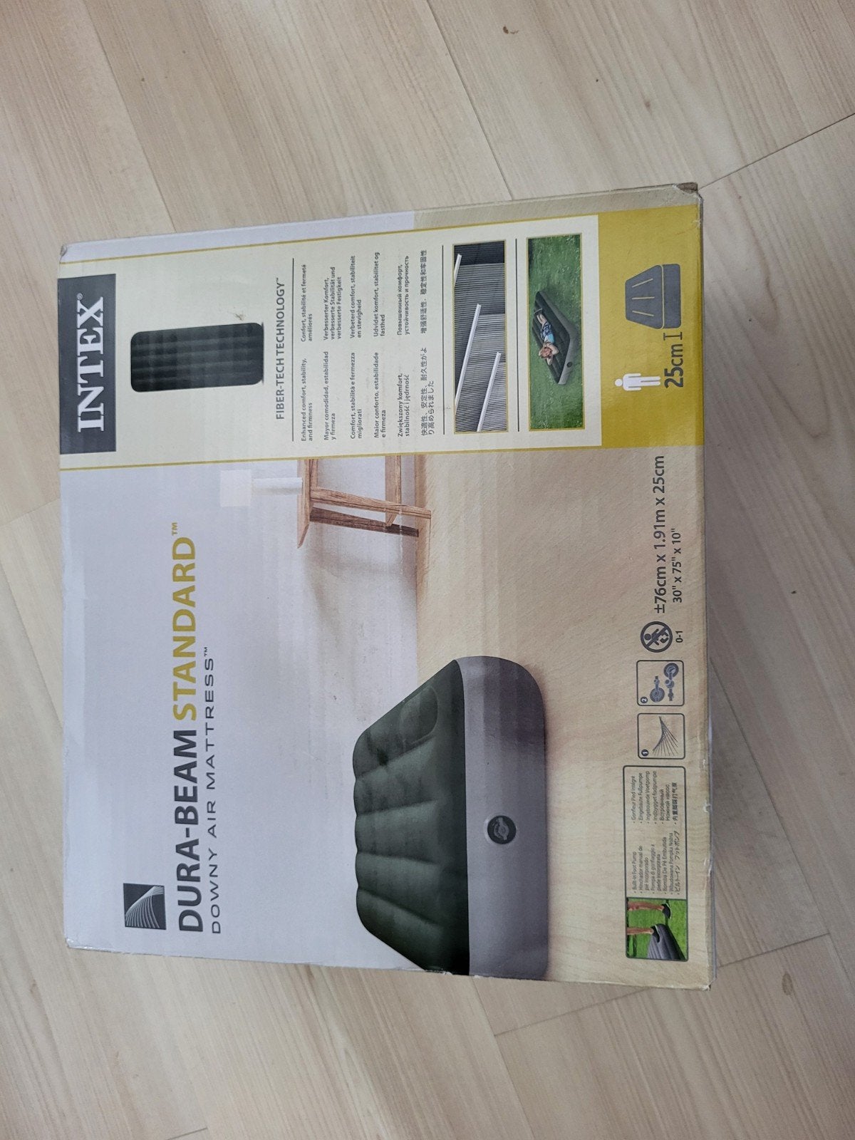 Intex Dura-Beam Standard Luchtbed met Ingebouwde Pomp, Caravans en Kamperen, Luchtbedden, Ophalen, Ingebouwde pomp, Zo goed als nieuw