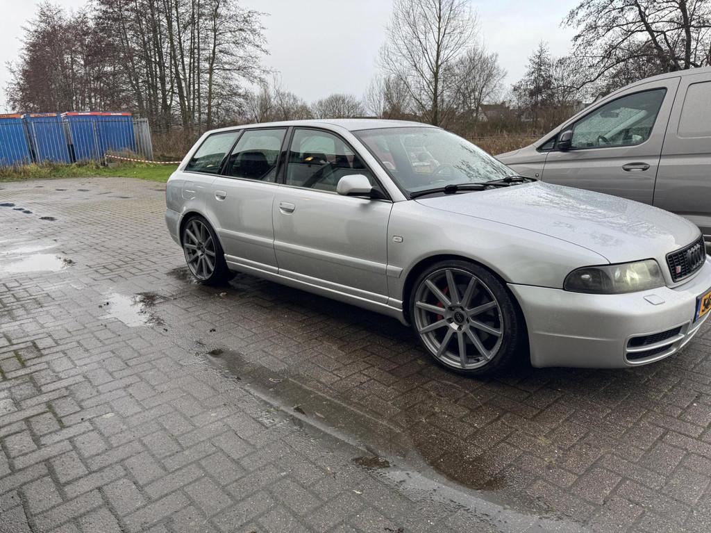 Audi S4 Avant 2.7 V6 quattro S4 Ambition, Euro 2, Gebruikt, 2671 cc, Vierwielaandrijving