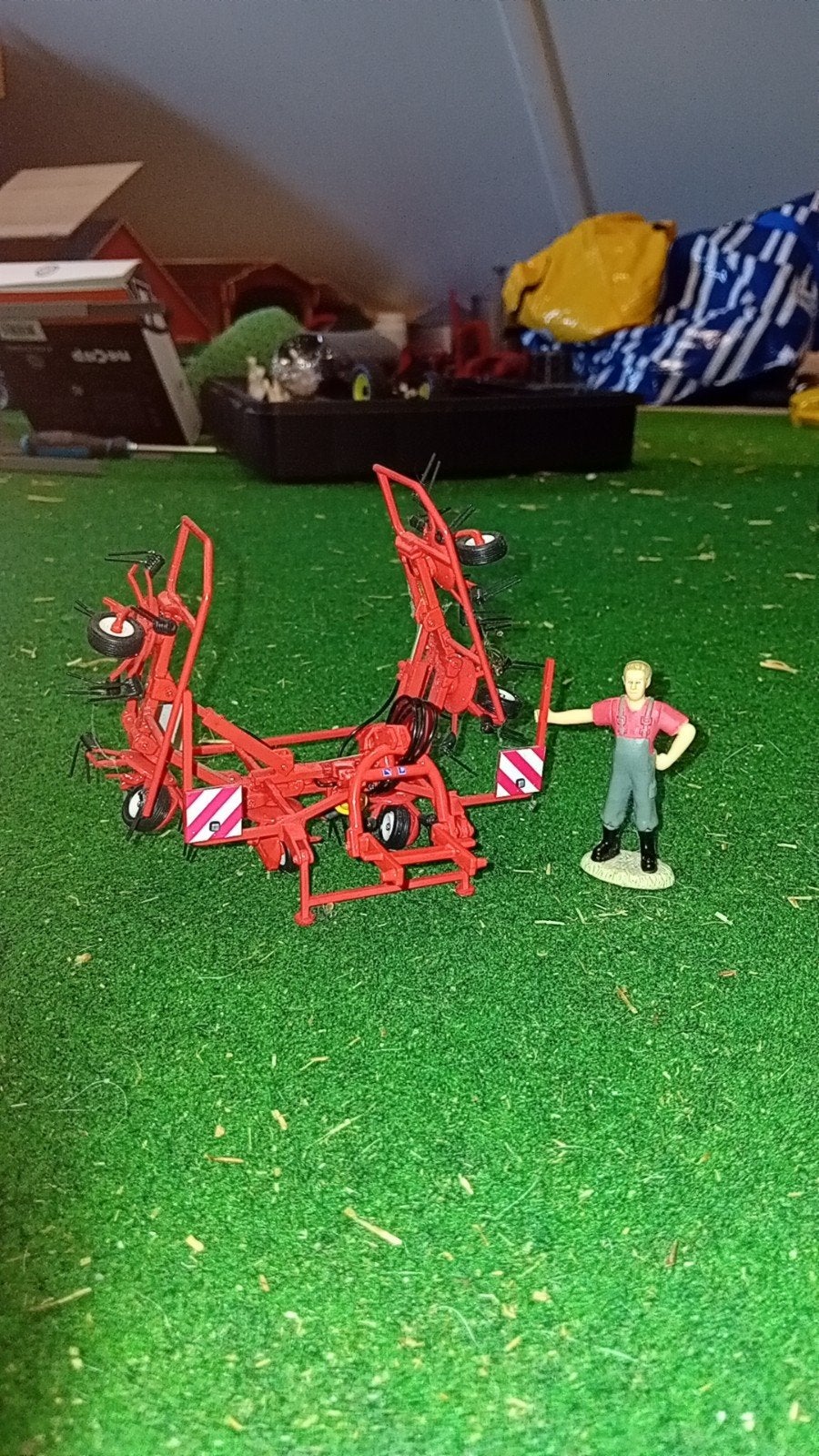 Kuhn schudder 1:32, Ophalen of Verzenden, Tractor of Landbouw, Overige merken