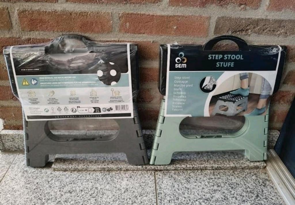 Nieuw! Opstapjes in verschillende kleuren, Doe-het-zelf en Verbouw, Ladders en Trappen, Ophalen, Nieuw, Minder dan 2 meter
