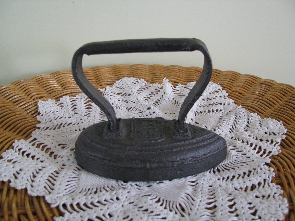 Cast Iron # gietijzer * strijk bout - ijzer van TOEN ( B ), Antiek en Kunst, Ophalen of Verzenden