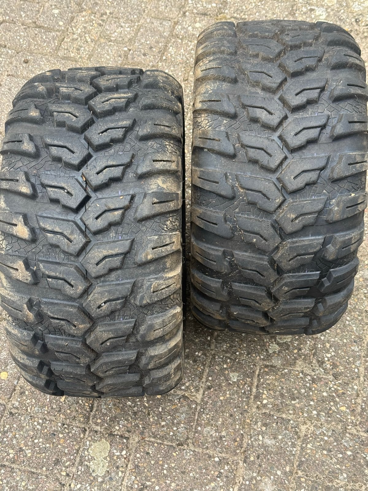 Maxxis Ceros 26x11.00R14 banden (2 stuks), Auto-onderdelen, Banden en Velgen, Ophalen, 14 inch, Gebruikt, 275 mm