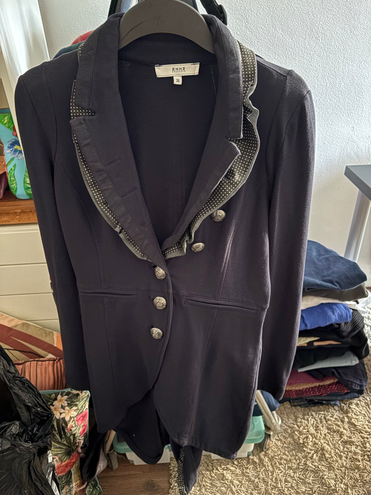Blauwe blazer met kanten details en zilveren knopen, Ophalen of Verzenden, Zo goed als nieuw, Maat 36 (S), Blauw