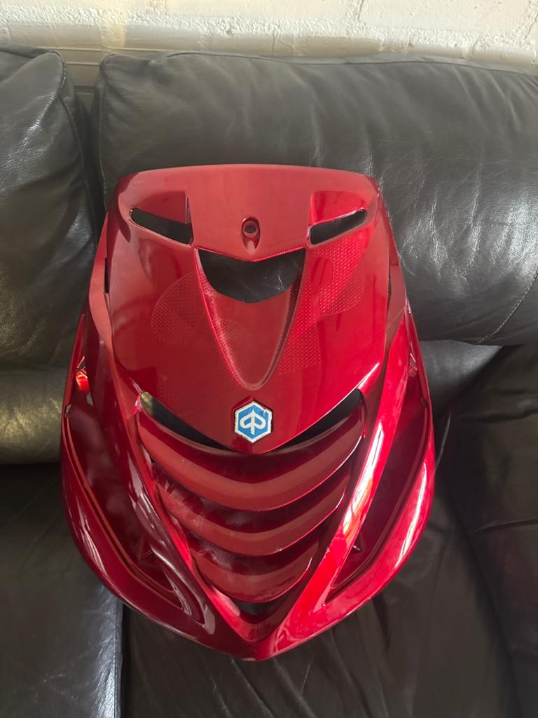 Candy red voorkap gloednieuw, Ophalen of Verzenden, Zo goed als nieuw, Kap, Piaggio