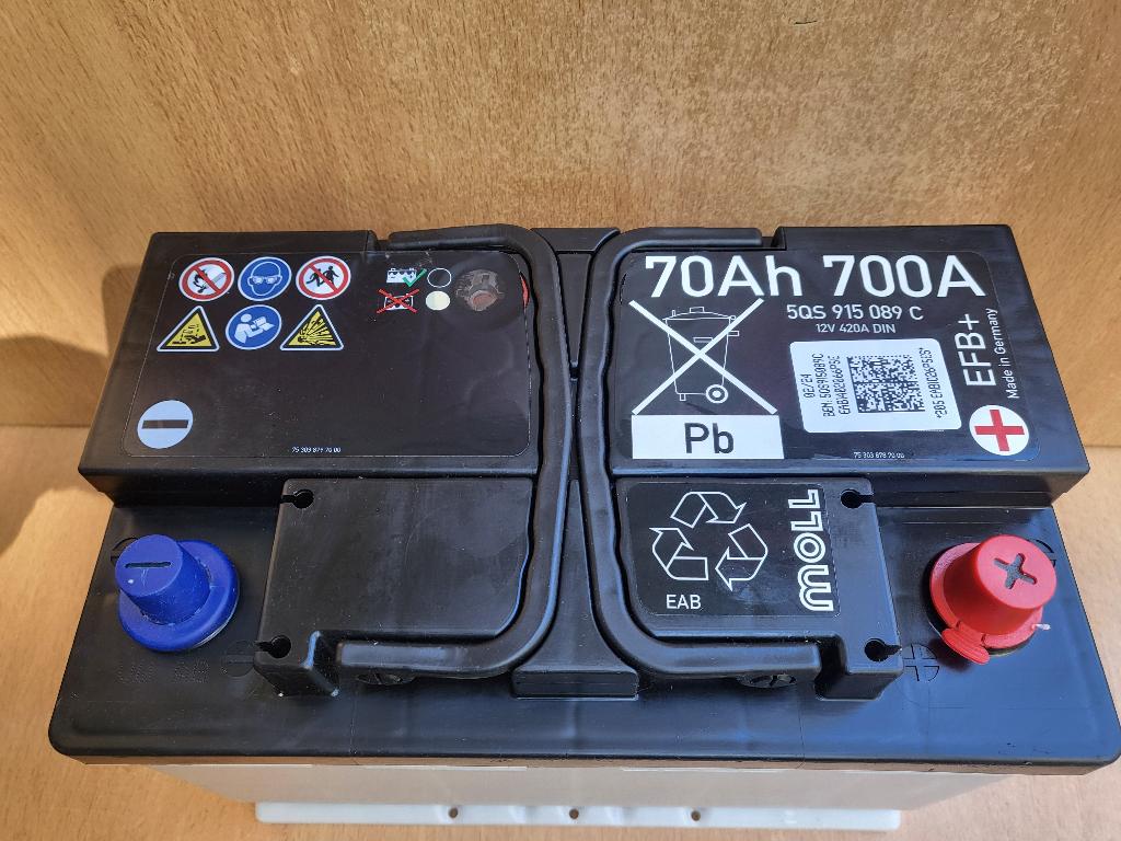 Battery MOLL EFB + 12V --70Ah --700A zo goed als NIEUW, Auto-onderdelen, Accu's en Toebehoren, Ophalen of Verzenden, Nieuw, Volkswagen