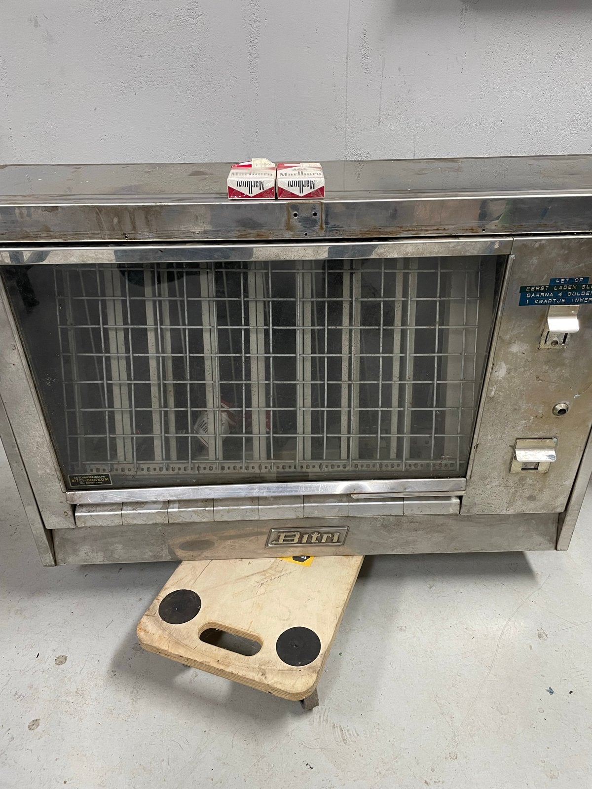 Vintage sigarettenautomaat - Jaren '70 Bitri, Verzamelen, Ophalen, Gebruikt