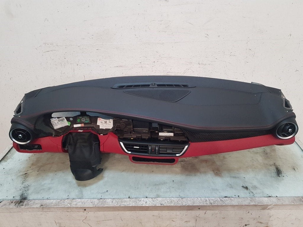 Airbag Set + Dashboard Alfa Romeo Giulia (952) 01561246940, Stellantis Europe S.p.A, Gebruikt, IPC D1-09 Bahnhofsplatz, Rüsselsheim am Main 65423, , Duitsland