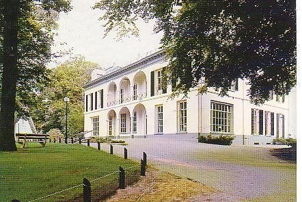 Ansichtkaart 	Rheden	De Valkenberg	Vak.huis Ned. Rode Kruis, Verzamelen, Ansichtkaarten | Nederland, Verzenden, 1980 tot heden