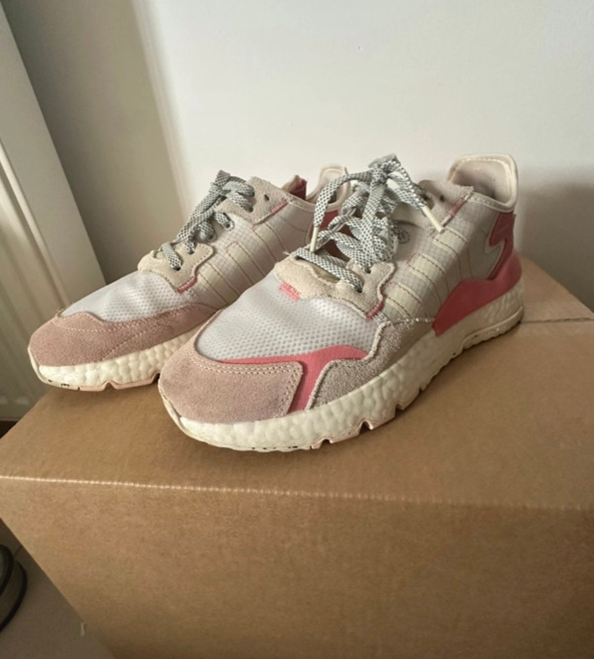 Adidas Nite Jogger pink tint maat 41 1/3 zgan, Ophalen of Verzenden, Zo goed als nieuw, Roze, Sneakers of Gympen