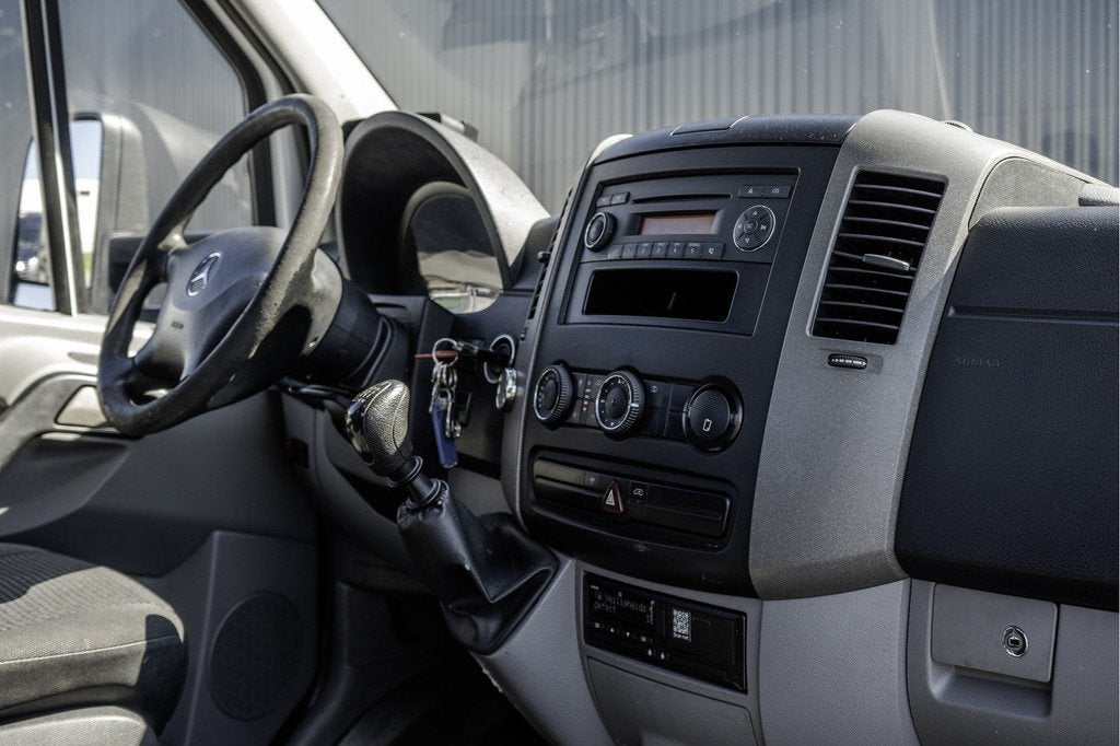 Mercedes-Benz Sprinter 518 CDI 3.0 180PK | Be-Trekker 8.7T |, Auto's, Stof, Gebruikt, Zwart, Traction-control