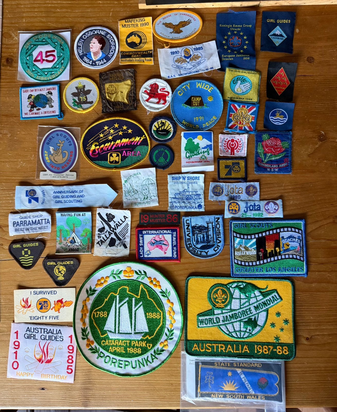 Girl Guides Australia , USA en UK badges, Verzamelen, Ophalen of Verzenden, Zo goed als nieuw, Embleem, Speld of Insigne