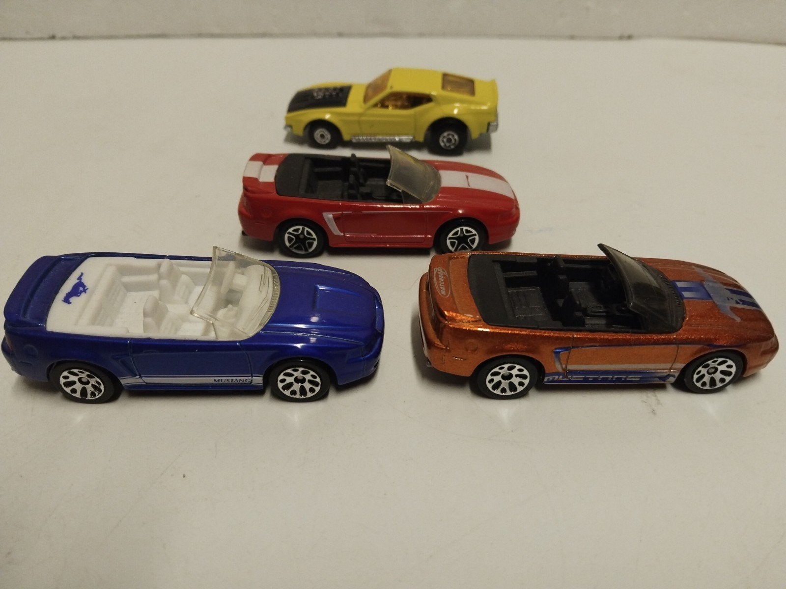 div. Matchbox Ford Mustang 4 stuks 3INCH, Ophalen of Verzenden, Zo goed als nieuw, Auto, Matchbox