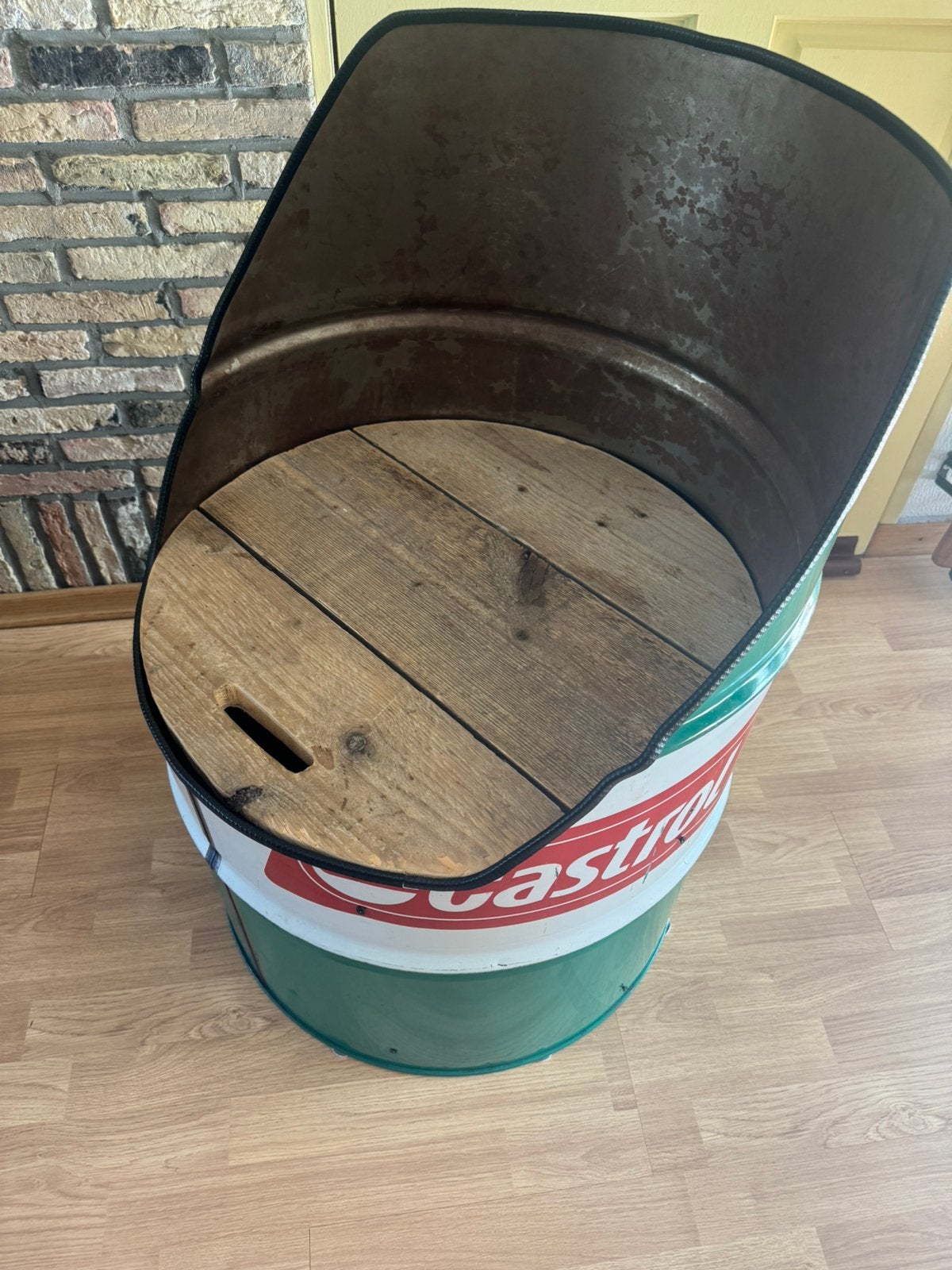 Retro olie vat zitting, Ophalen, Zo goed als nieuw, Gebruiksvoorwerp