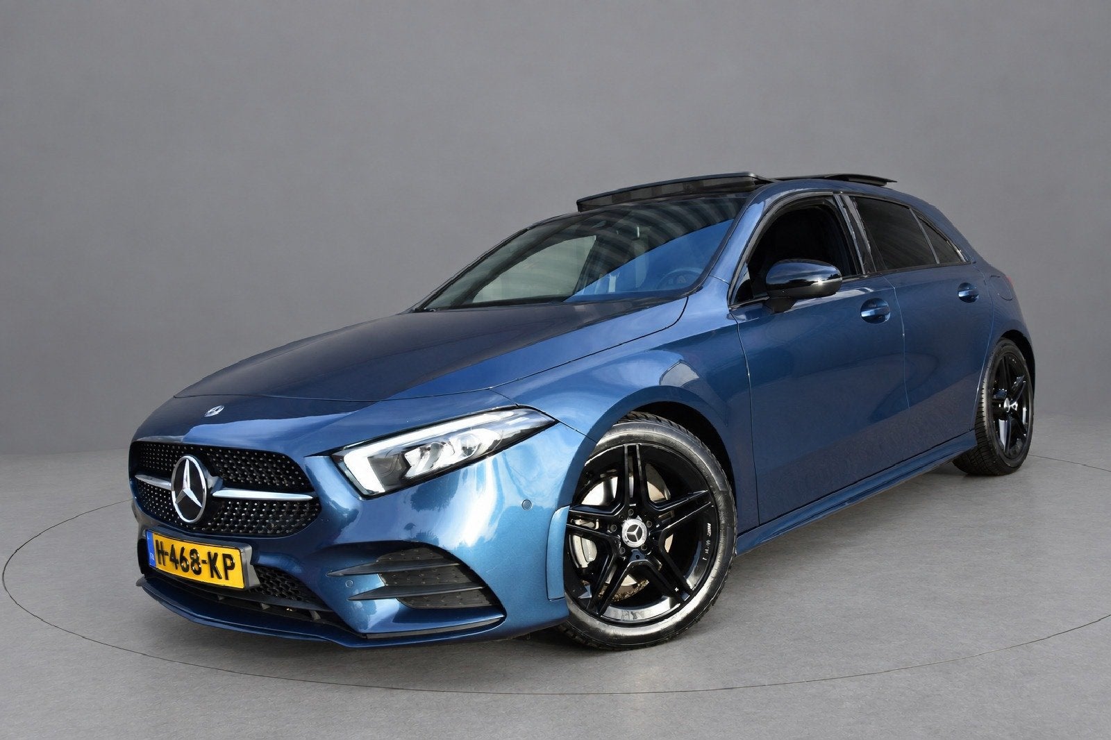 Mercedes-Benz A-klasse 180 Business Solution AMG, Panorama d, Auto's, Dealer onderhouden, 136 pk, Gebruikt, 4 cilinders