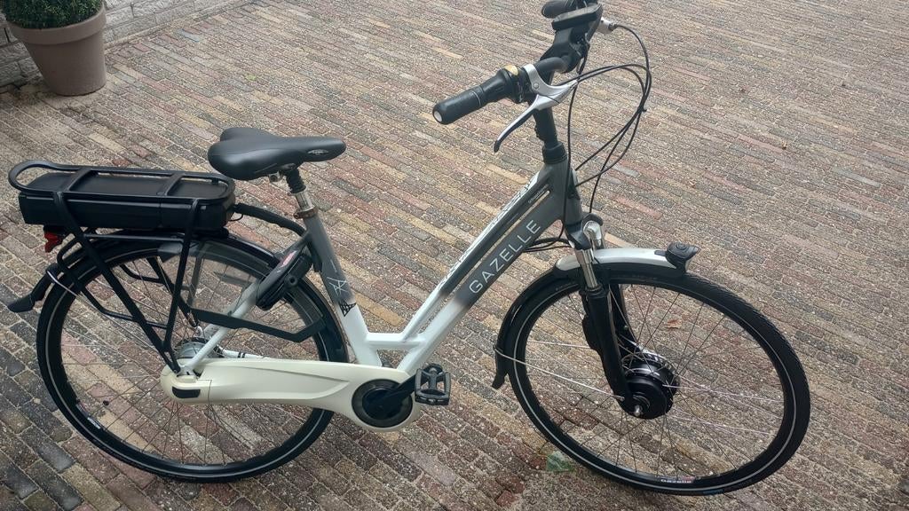 Gazelle E-bike Chamonix C7 Wit/lichtgrijs, Fietsen en Brommers, Elektrische fietsen, Gebruikt, Ophalen of Verzenden, 47 tot 51 cm