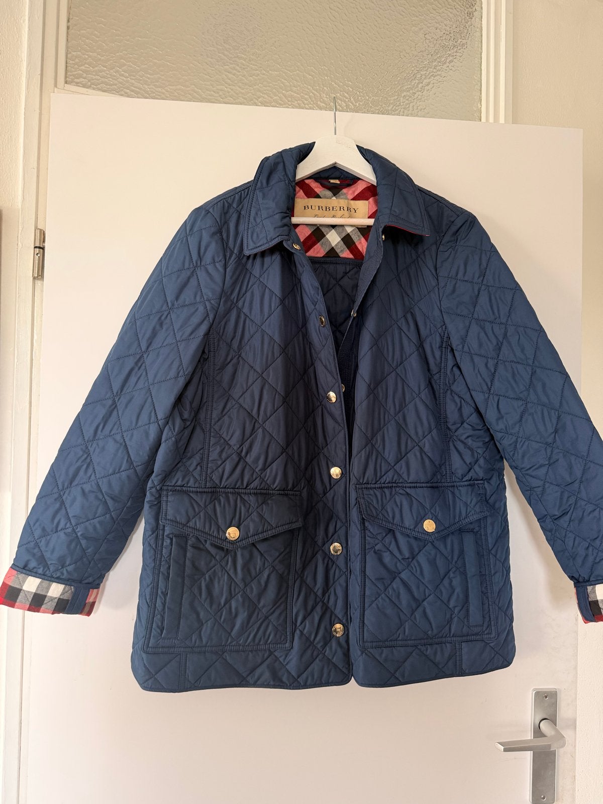 Burberry Quilted Jas Navy met Tartan Print en Gouden Knoppen, Kleding | Dames, Ophalen of Verzenden, Zo goed als nieuw, Maat 42/44 (L)
