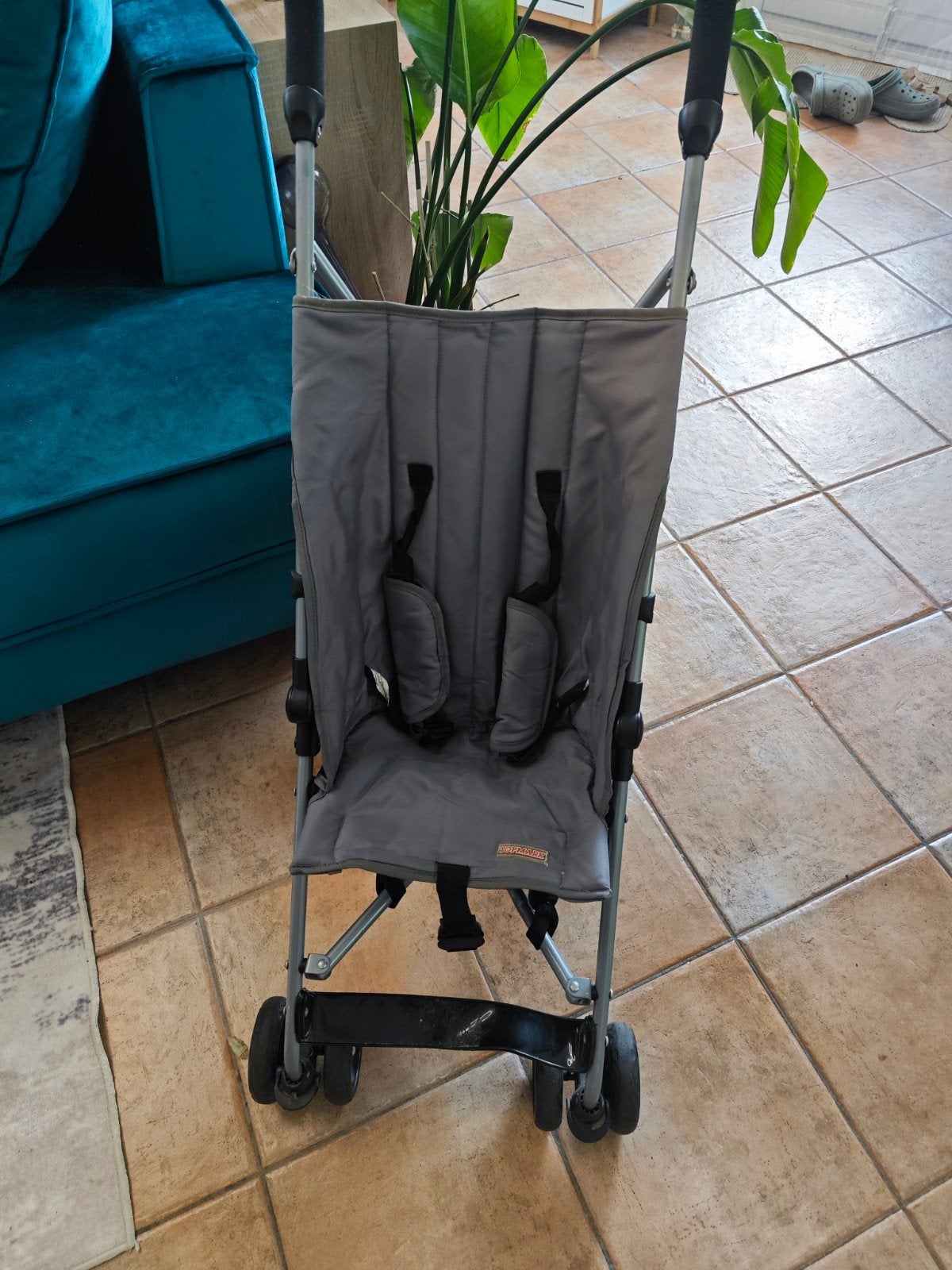 Handige en compacte grijze buggy, Kinderen en Baby's, Ophalen