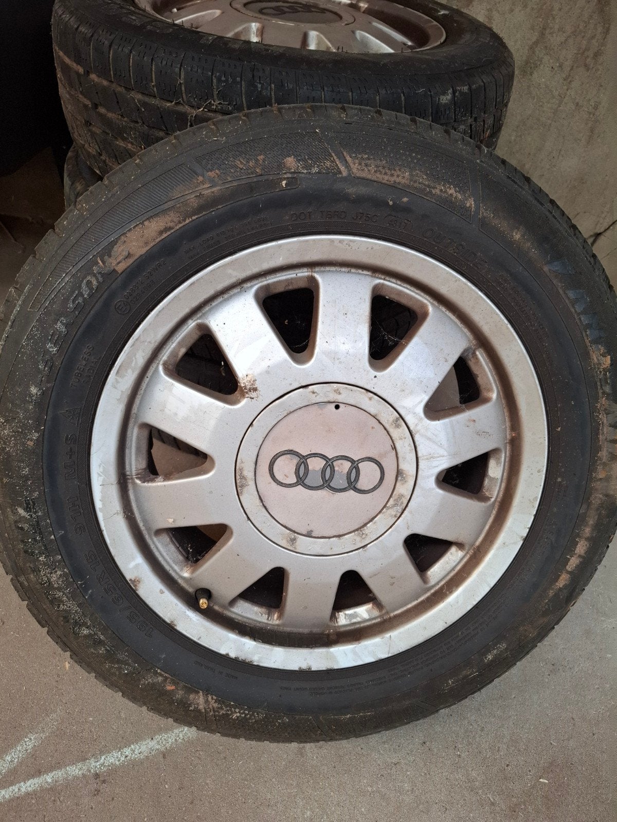 Audi velgen met All Season banden - 15 inch, Ophalen, Gebruikt