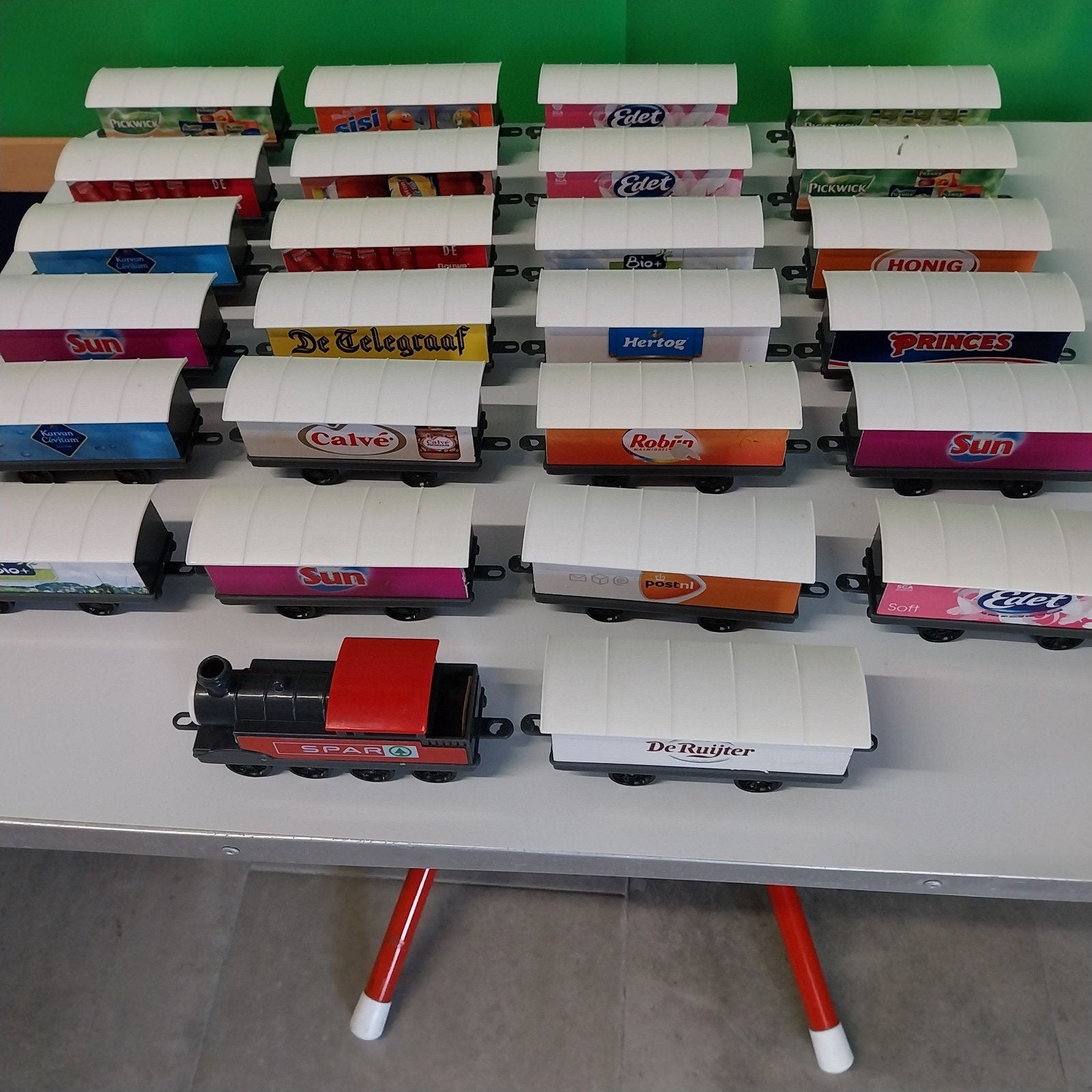 Grote verzameling Spar miniatuur treinwagons - diverse merke, Gebruikt, Wagon, Analoog, Ophalen
