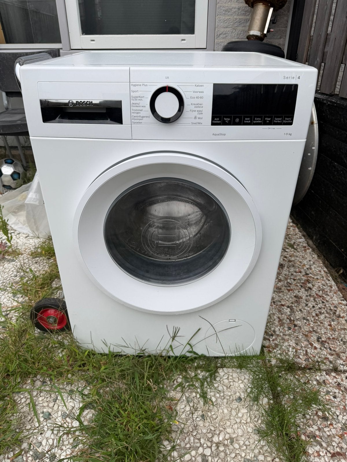 Bosch Serie 4 Wasmachine 9 kg 1400 toeren AquaStop, Ophalen, 1200 tot 1600 toeren, Minder dan 85 cm, 8 tot 10 kg