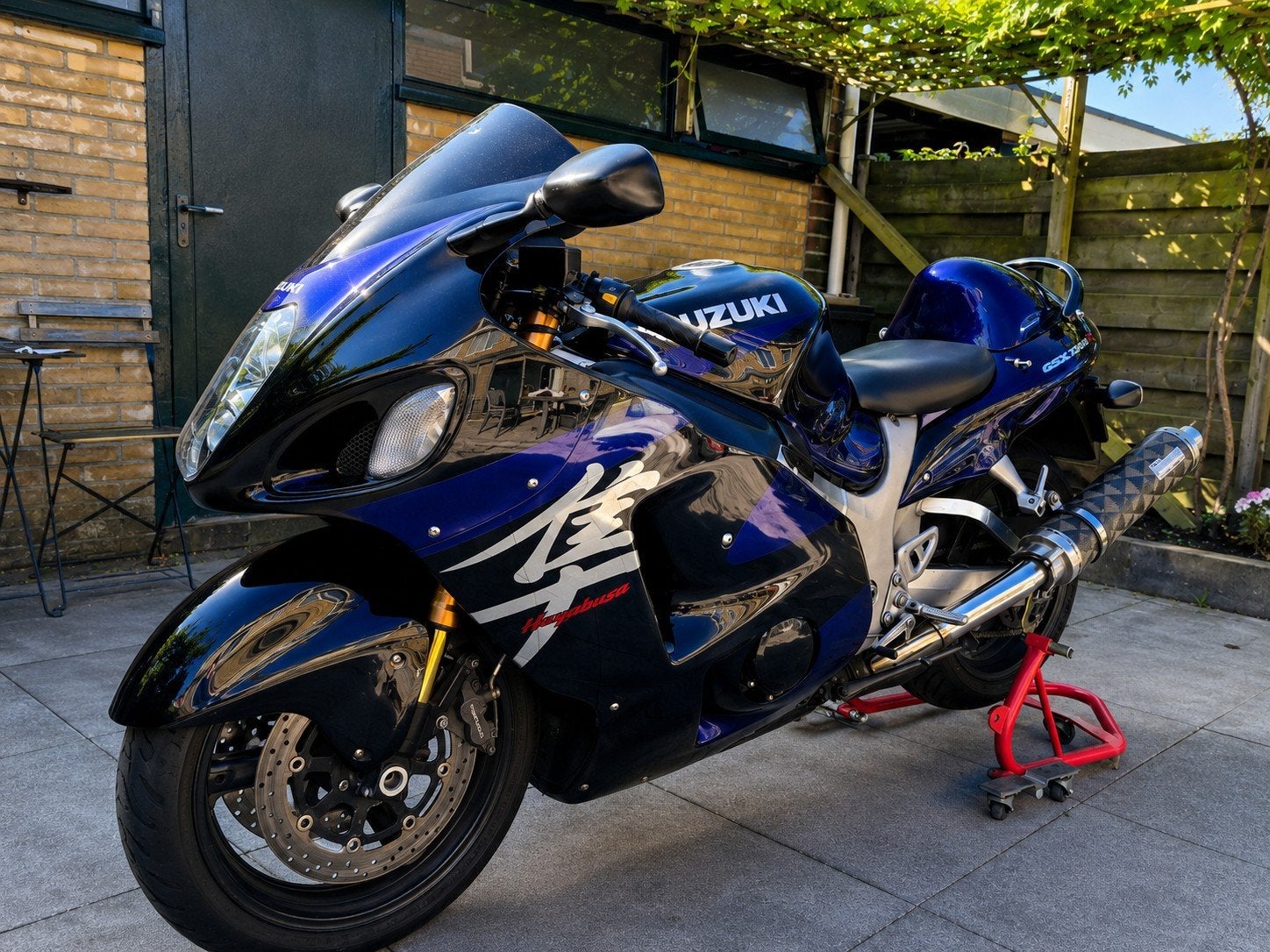 Suzuki Hayabusa gsx1300r – 2004 – TOPSTAAT – NU WEG = WEG, Motoren, Motoren | Suzuki, Particulier, 4 cilinders, Sportuitlaat, Handgeschakeld