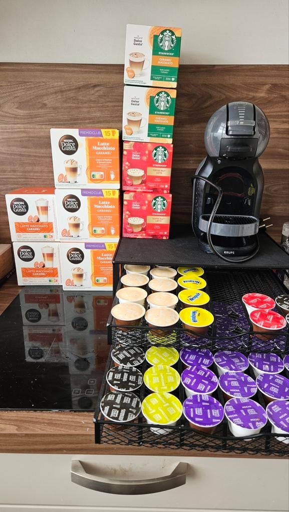 Dolce Gusto Krups koffiezetapparaat met veel cups, Koffiepads en cups, Koffiemachine, Ophalen of Verzenden, Zo goed als nieuw