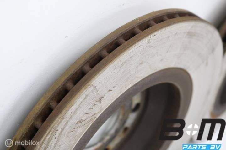 Set remschijven achter VW Golf 7 R 5Q0615601E, Gebruikt