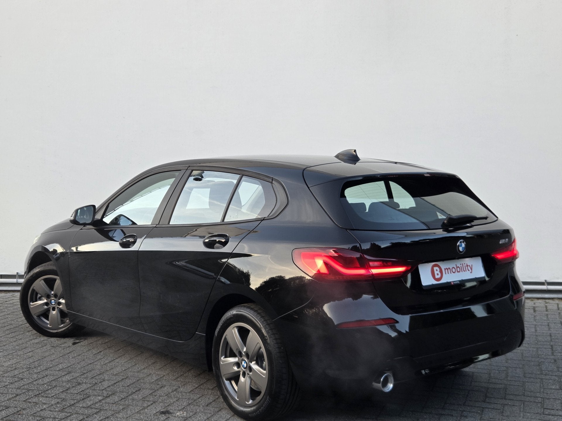 BMW 1 Serie 116i Business Edition Automaat Apple CarPlay NL, Stof, Gebruikt, Zwart, Origineel Nederlands