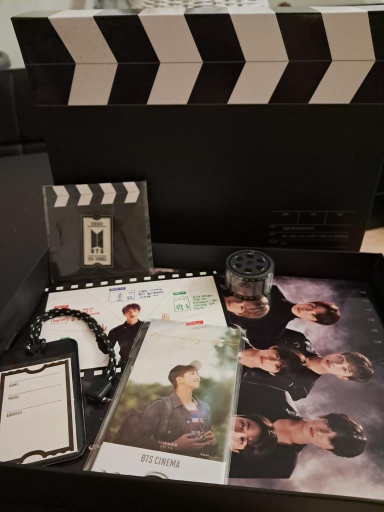Army membershipkit BTS, Ophalen