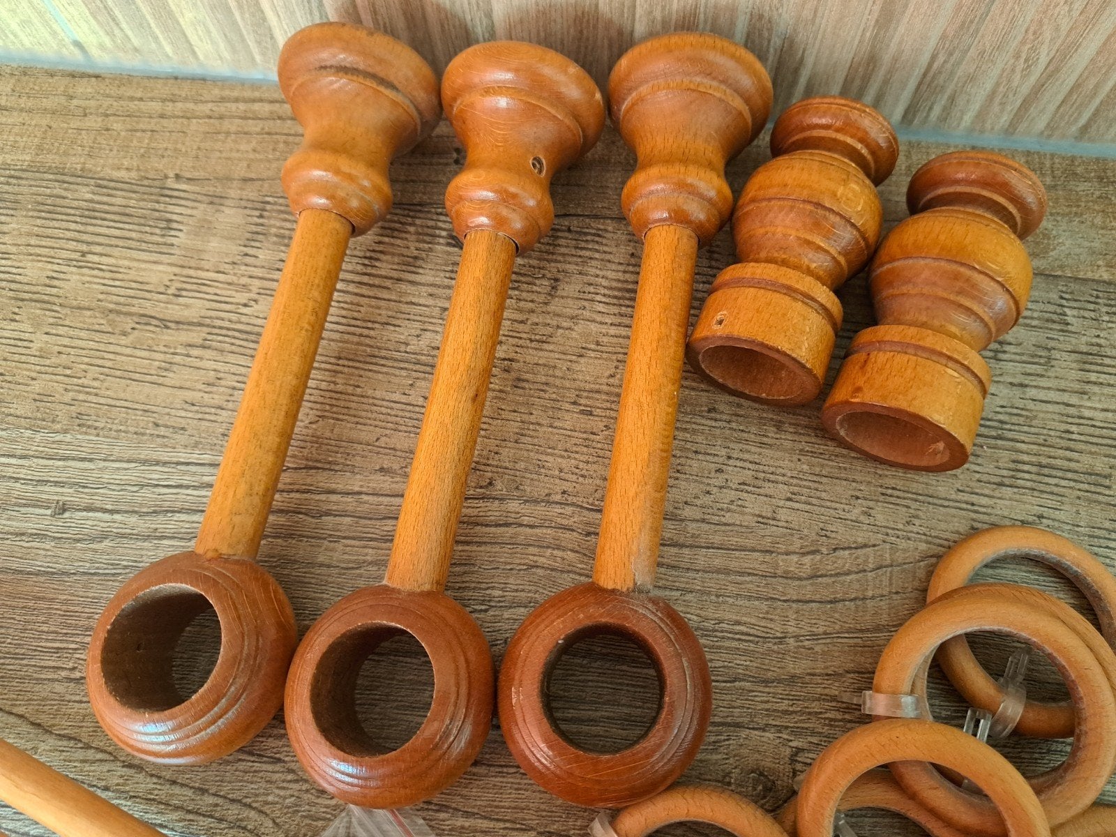 Houten gordijnroede 325cm met toebehoren en trekstangen, Ophalen, Gebruikt, Bruin, Hout