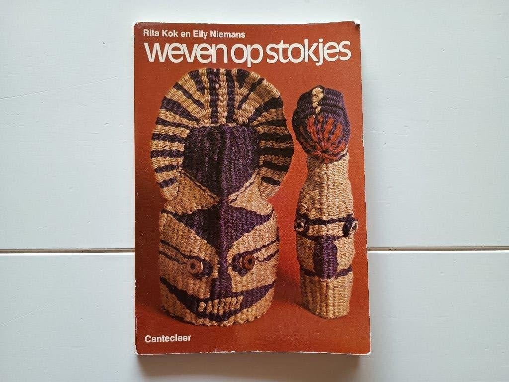 Boek "Weven op Stokjes" Rita Kok en Elly Niemans, Boeken, Ophalen of Verzenden, Gelezen, Overige onderwerpen, Rita Kok en Elly Niemans