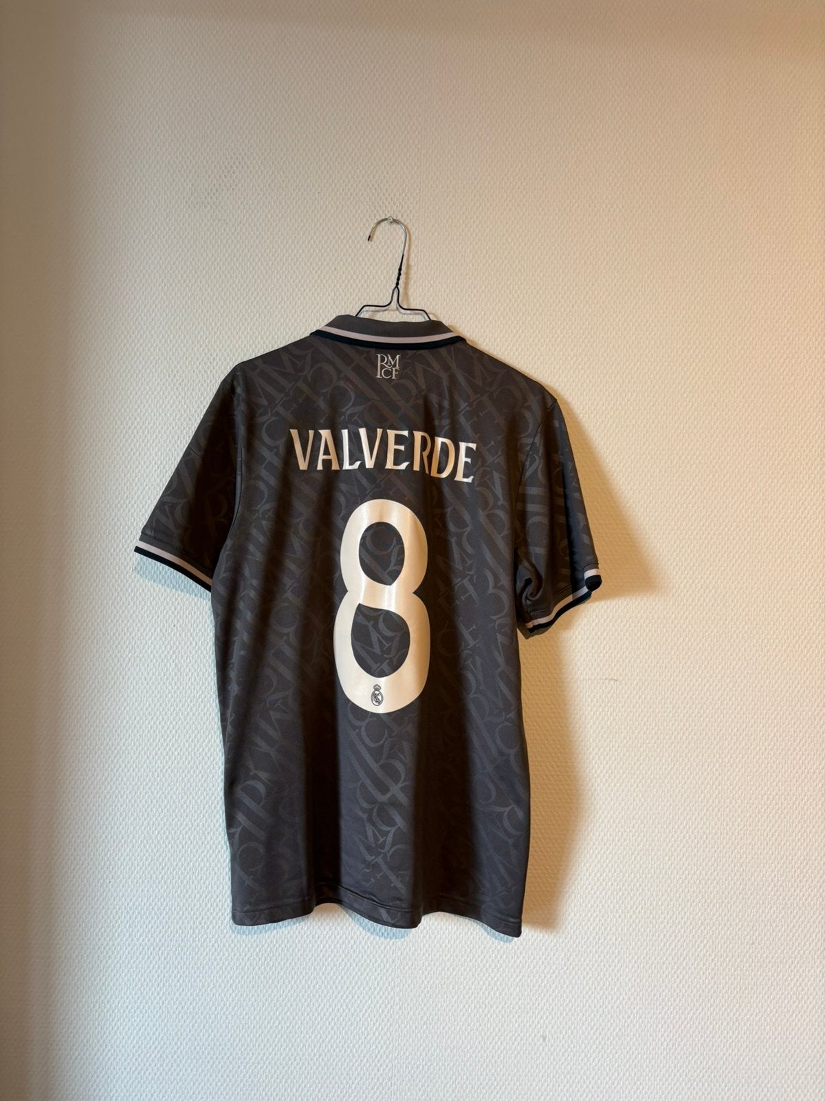 Valverde, Real Madrid (2024-2025), Ophalen of Verzenden, Zo goed als nieuw, Buitenlandse clubs, Shirt