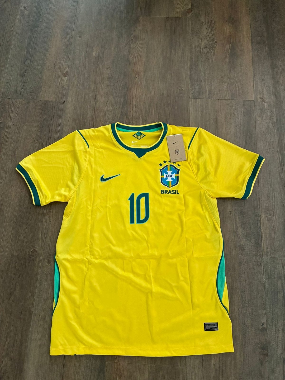 Voetbalshirt Brazilië L, Sport en Fitness, Voetbal, Maat L, Verzenden, Zo goed als nieuw, Shirt